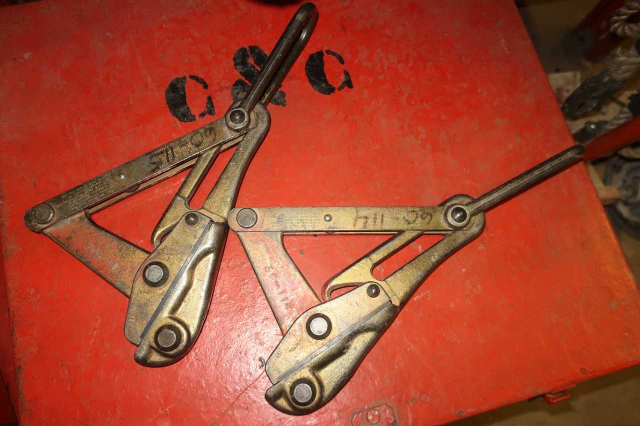 LOT OF 2 KLEIN TOOLS 1684-5F HIGH STRENGTH CABLE GRIP - ELECTRIC POWER TOOLS