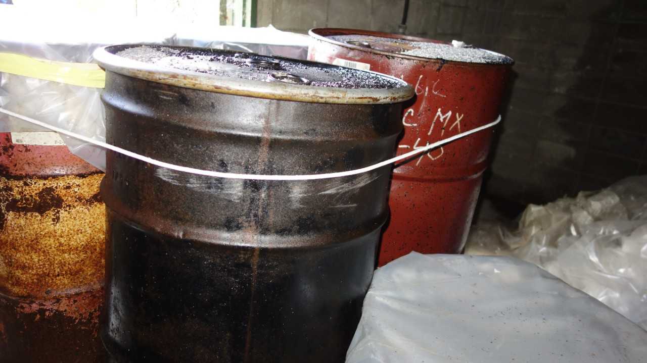 LOT OF ASSORTED OIL DRUM BARRELS - PUMPS