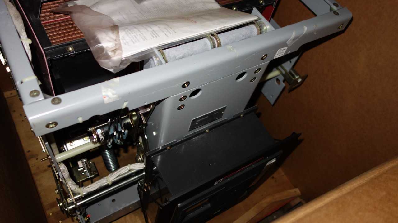 NEW GE 4000Amp WAVEPRO WE1 WPS-40 LV CIRCUIT BREAKER - CIRCUIT BREAKERS
