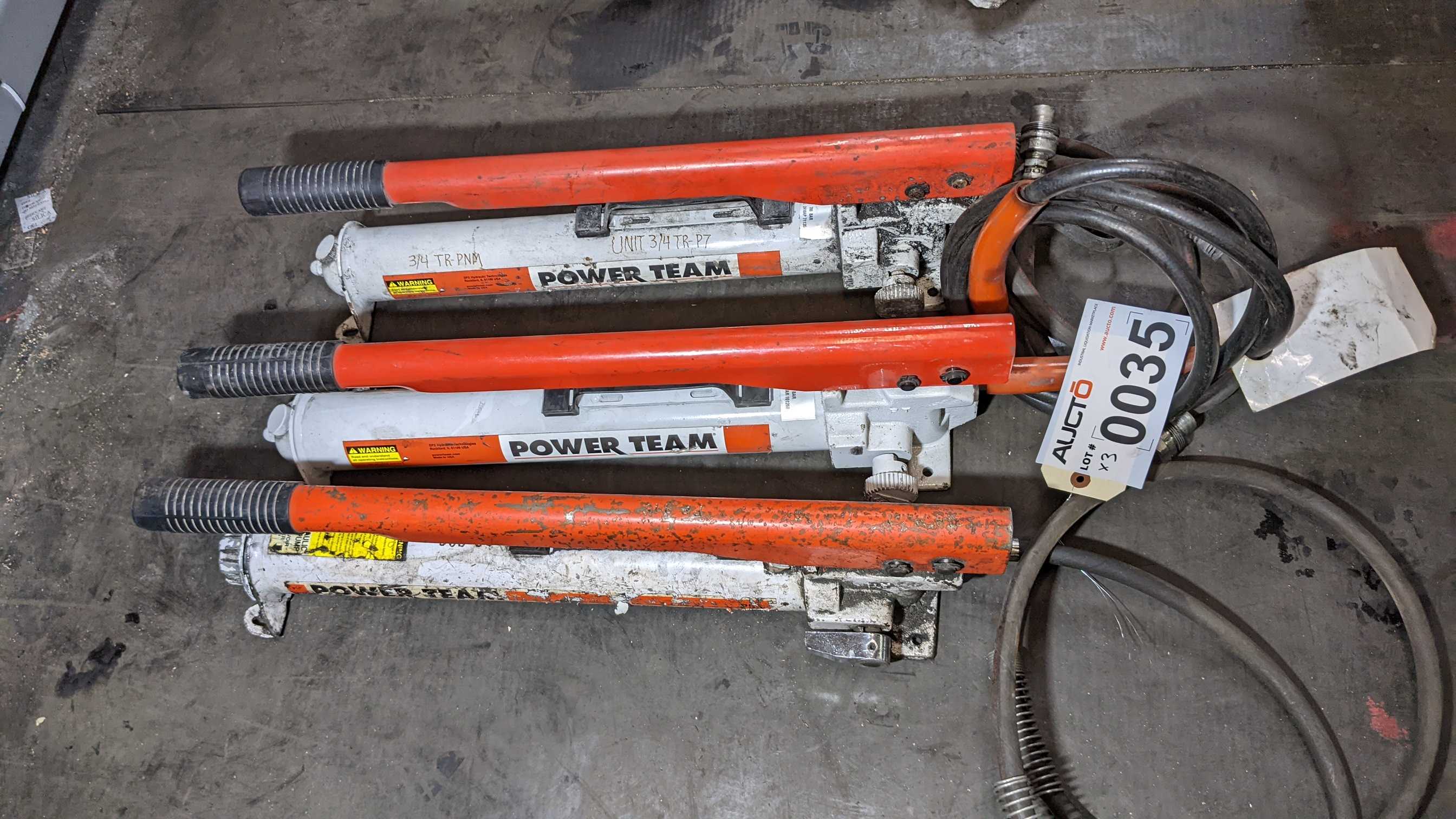LOT OF 3 HYDRAULIC PUMPS - INDUSTRIAL PARTS LOT OF 3 HYDRAULIC PUMPS - INDUSTRIAL PARTS