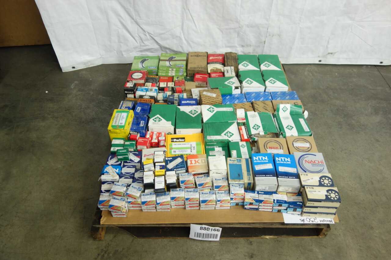 PALLET OF ASSORTED BEARINGS AND SEALS - BEARINGS