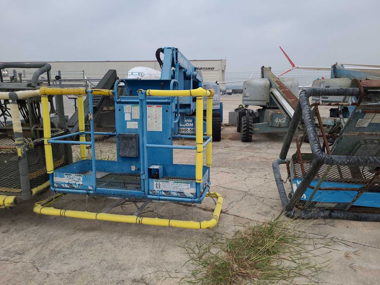 Genie Z-60/34 Articulating Lift (Lot 2586576) San Antonio, TX - CONSTRUCTION EQUIPMENT