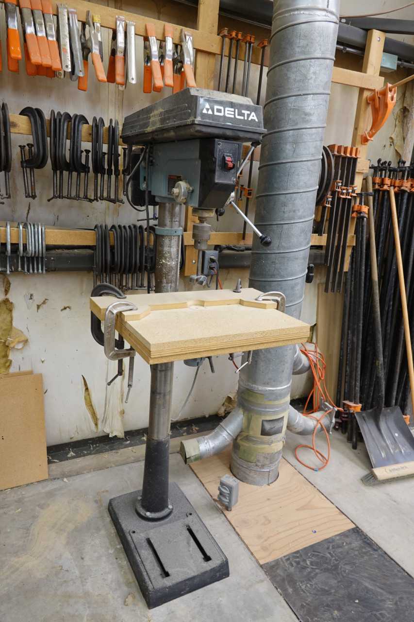 Delta 17-900 16-1/2" 12-Speed Drill Press - UPRIGHT DRILL PRESSES