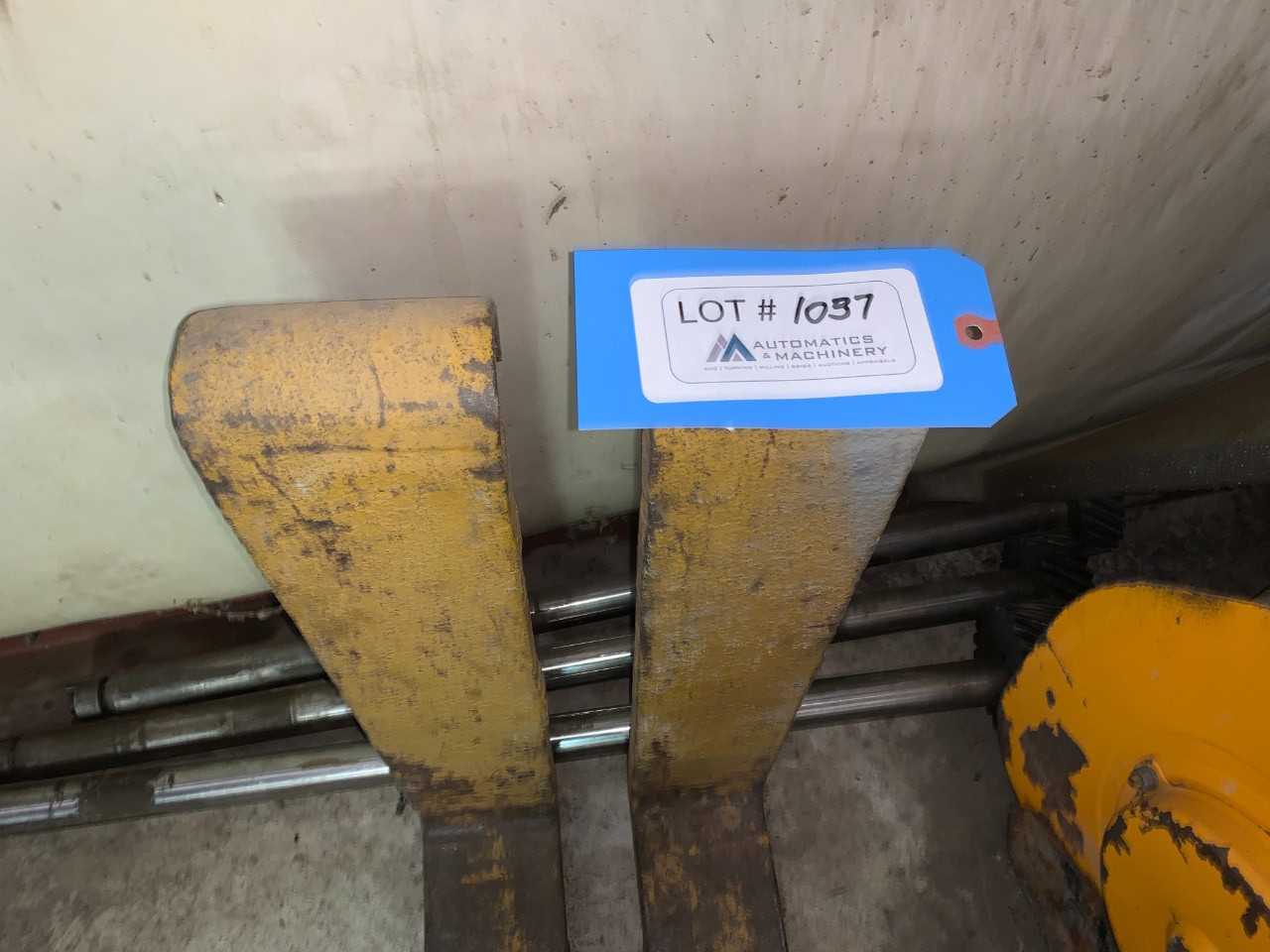 Yale LP Forklift - FORKLIFTS