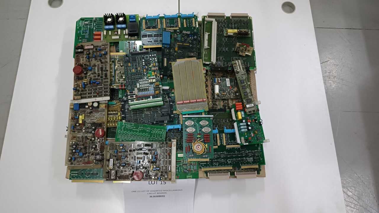 ONE (1) LOT OF ASSORTED MISCELLANEOUS CIRCUIT BOARDS. - AUTOMATION & CONTROLS