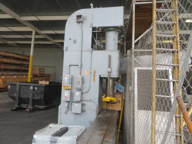 Hydraulic Straightening Press - MISCELLANEOUS