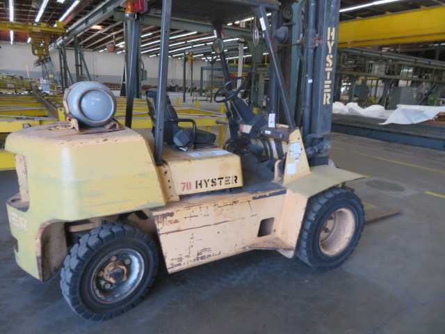 Hyster Model 70 Forklift, 7000 Lb Capacity with rotating forks - MISCELLANEOUS