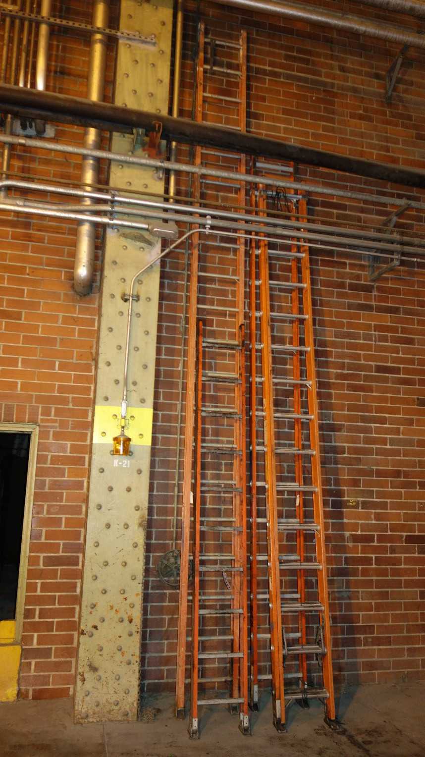 LOT OF 2 ASSORTED LADDERS, LOUISVILLE, WERNER - MATERIAL HANDLING