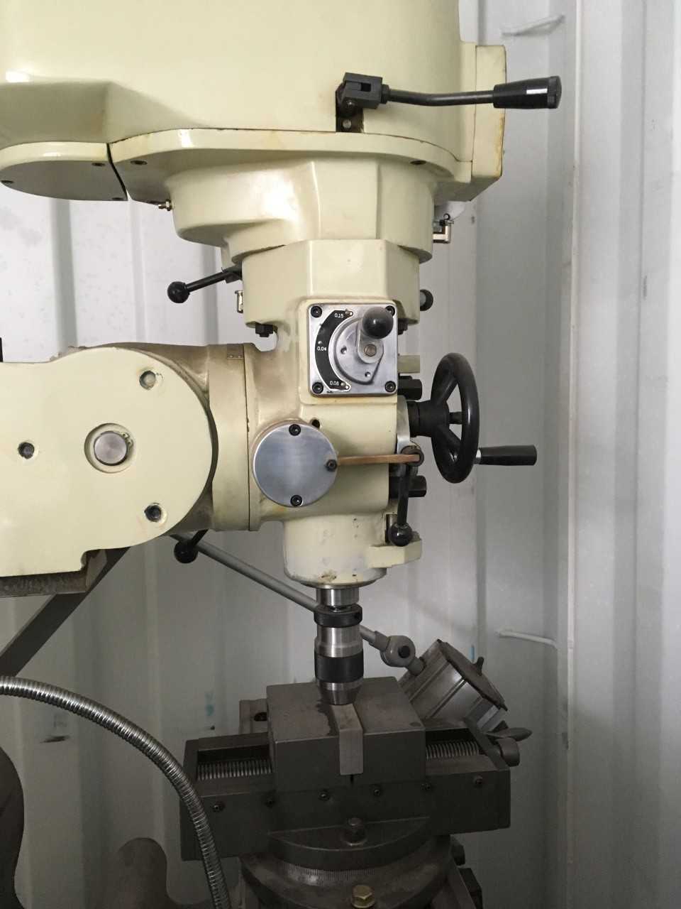 1999 Modern 2VS Milling Machine - MILLING MACHINES
