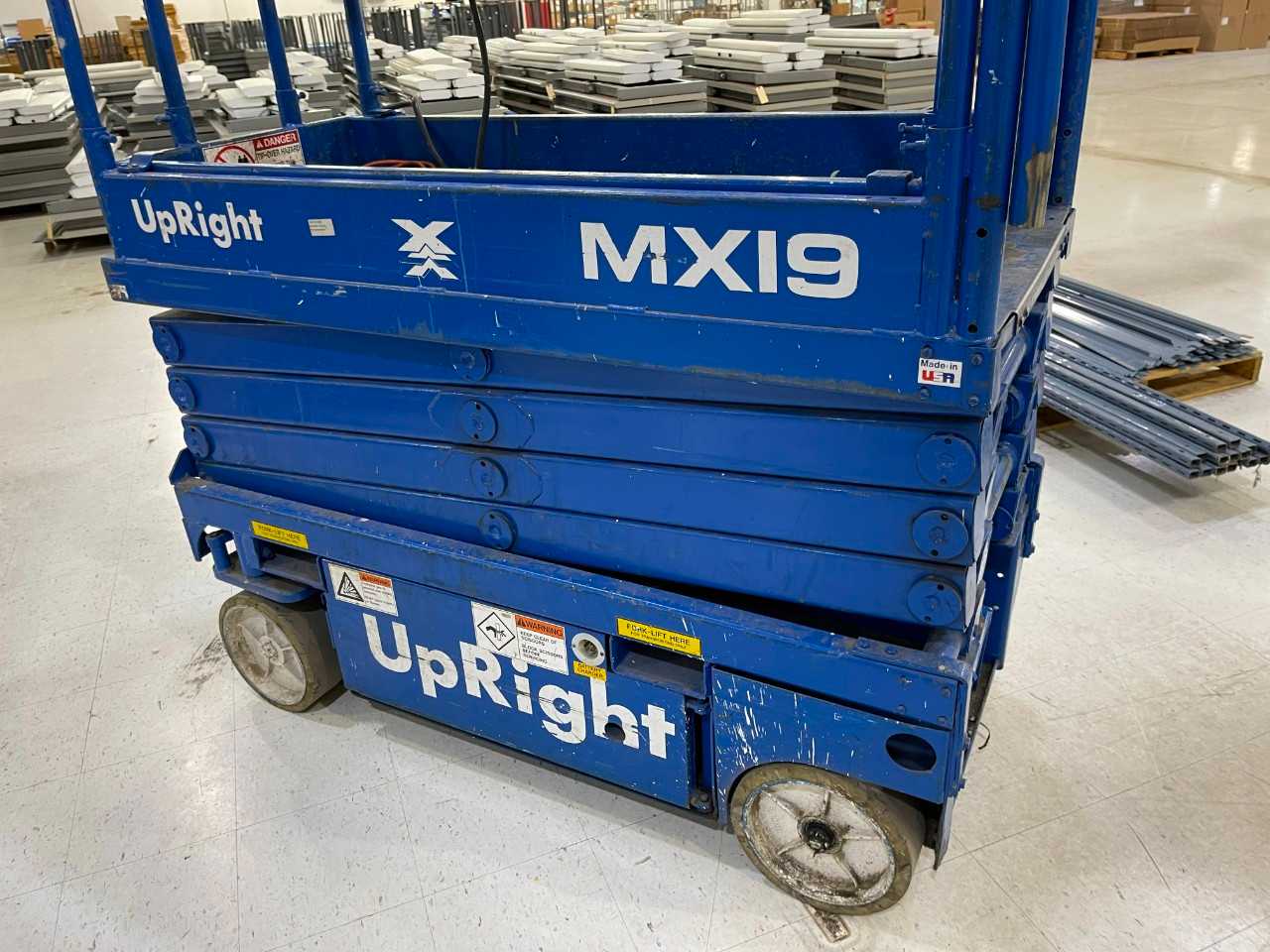 Upright MX19 Sissor Lift  Electric - FORKLIFTS