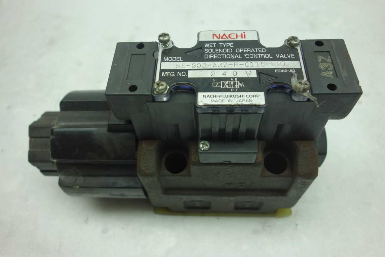 LOT OF ASSORTED HYDRAULIC VALVES AND ACCESSORIES - VALVES