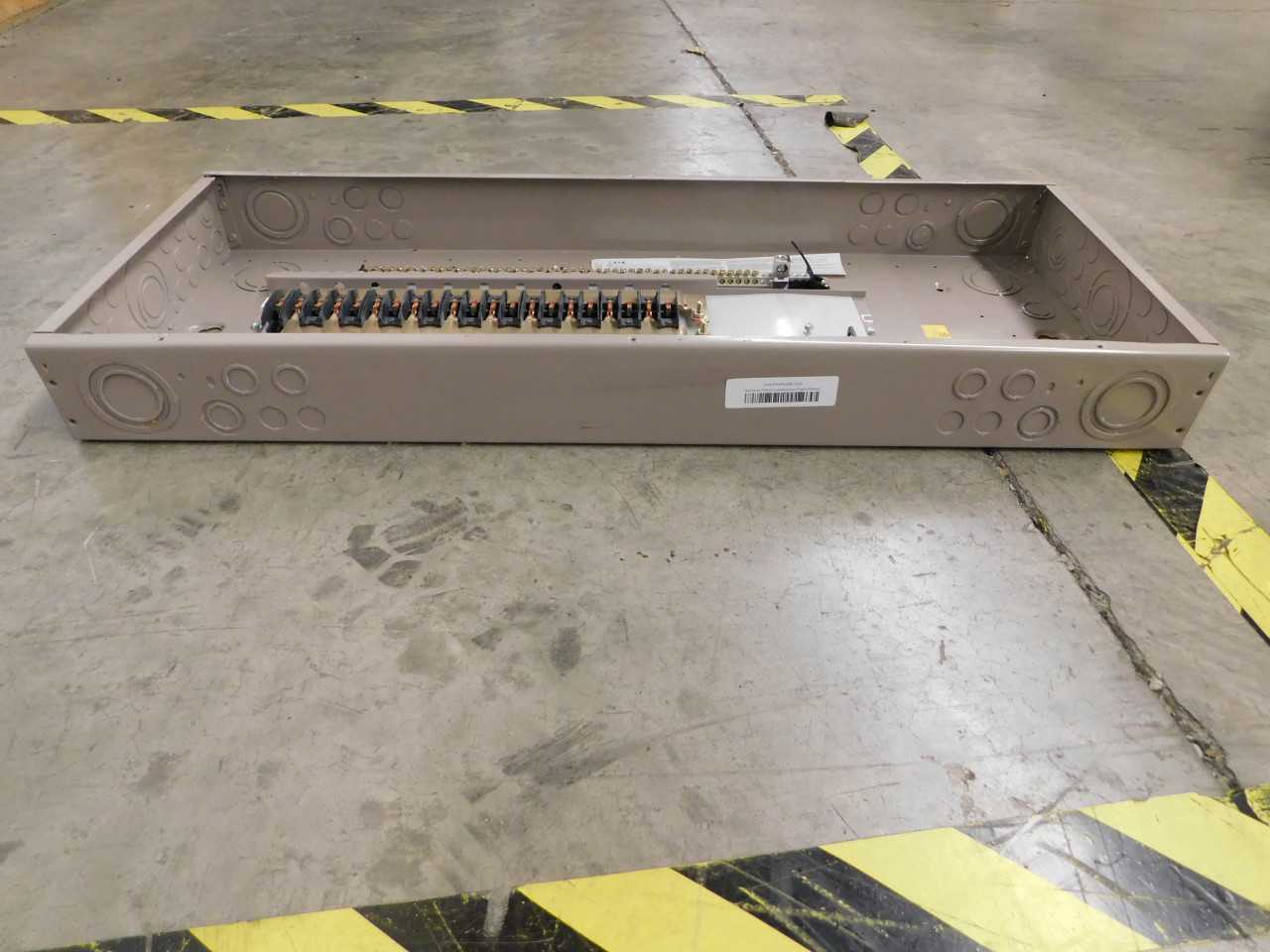 Lot of Quantity 1x CH42PVPN200 200A Main Breaker Loadcenter - ELECTRICAL COMPONENTS