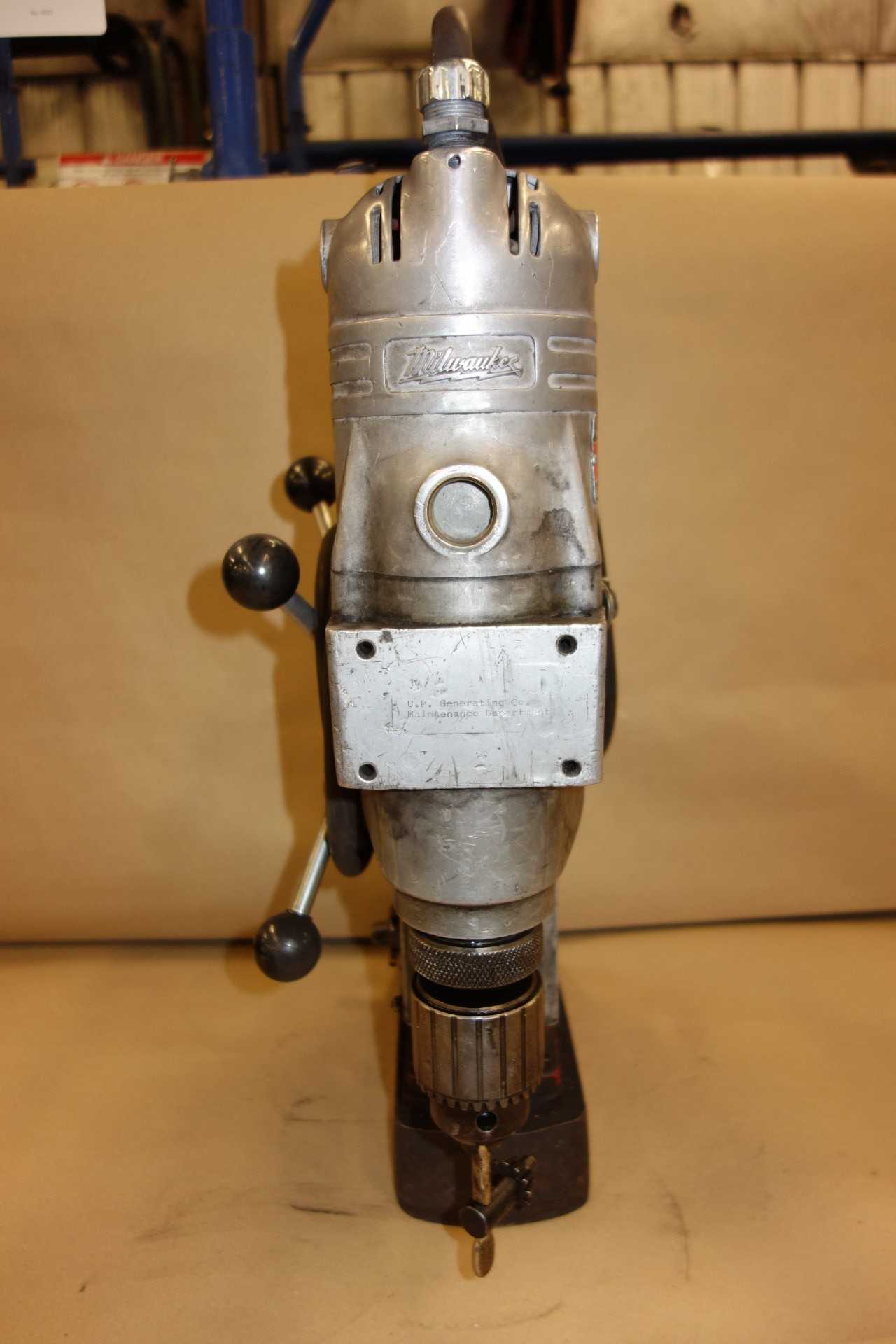 MILWAUKEE 4231 ELECTROMAGNETIC DRILL PRESS - UPRIGHT DRILL PRESSES