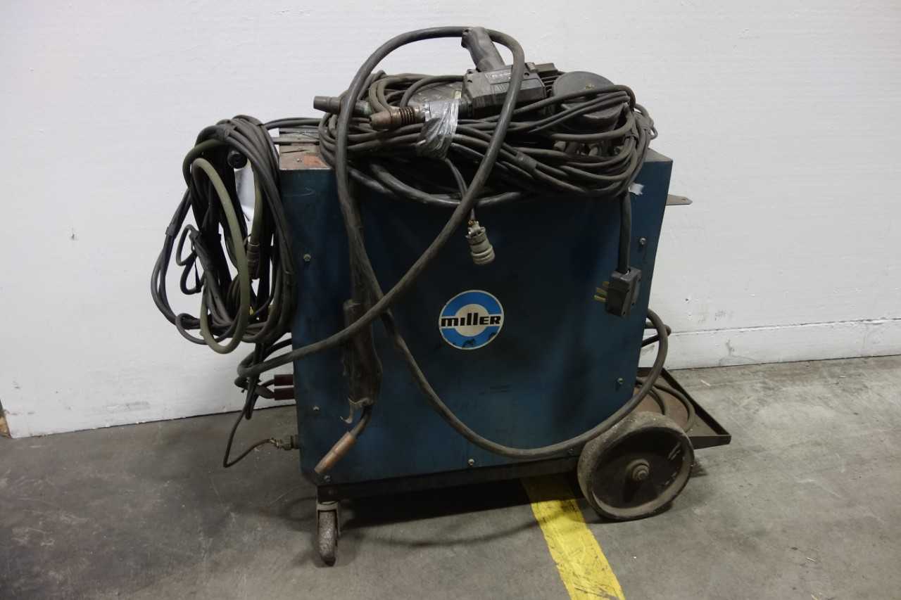 MILLER MILLERMATIC 200 WELDER - WELDING EQUIPMENT