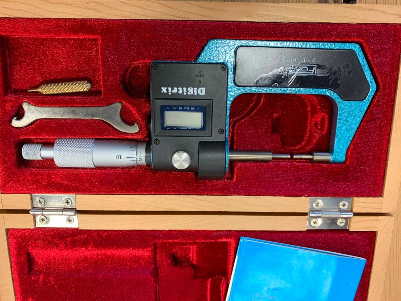 Fowler 0-1" Digital Thickness Micrometer - ELECTRIC POWER TOOLS