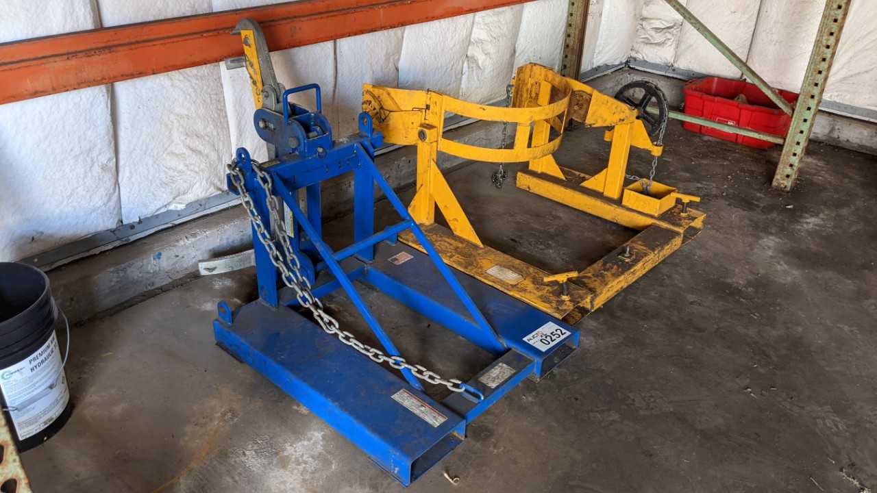 Lot of 2 forklift drumo carrier model Hk285A drum size 55 gallon 24" opening - FORKLIFTS