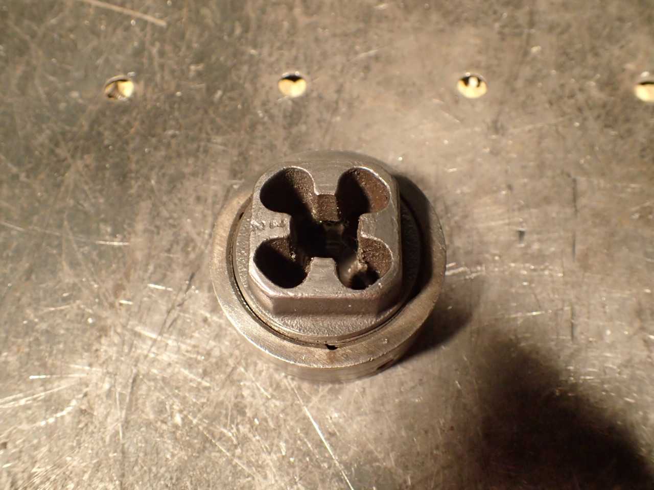 Little Giant 2" Round Body Threading Thread Die Head w/ 1/2"-13 NC Chasers - MACHINING ACCESSORIES & TOOLING