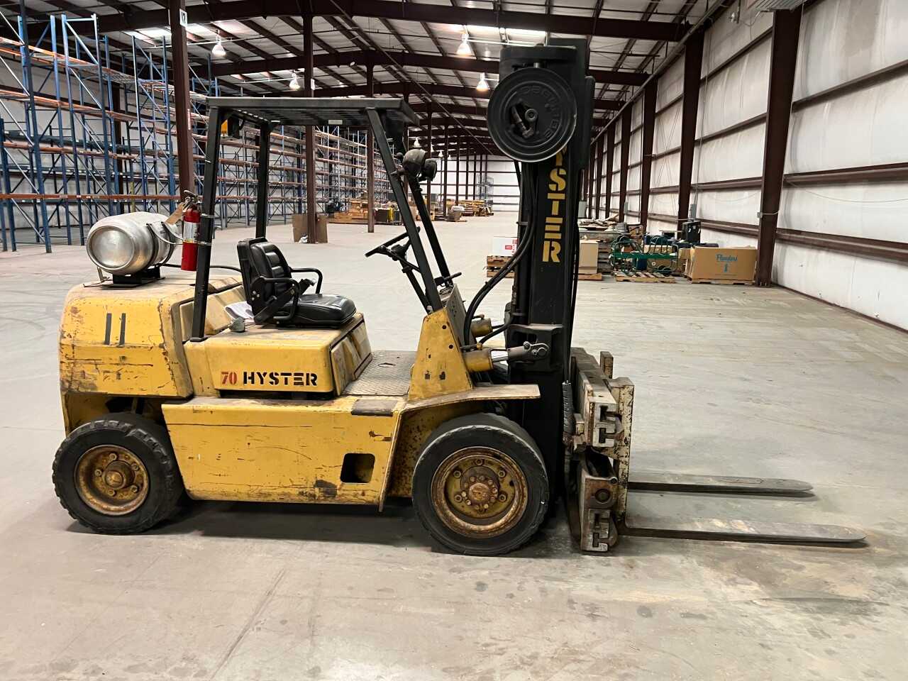 HYSTER H70XL LP FORKLIFT 6700LB (NEW MEXICO) - FORKLIFTS