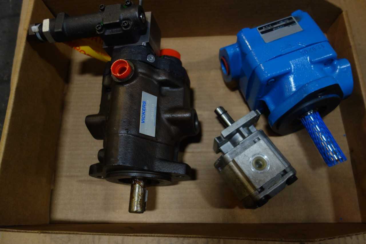 TOTE OF ASSORTED HYDRAULIC PUMPS - HAND TOOLS