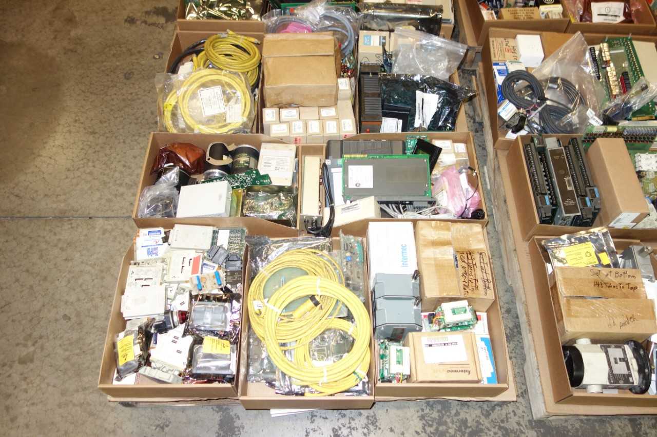 4 PALLETS OF ASSORTED PUSH BUTTONS, CONTROL MODULES, CIRCUIT BOARDS, CORDSETS, PARTS AND ACCESSORIES - AUTOMATION & CONTROLS