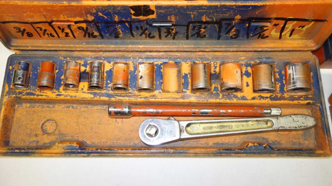 LOT OF 6 ASSORTED RATCHET SOCKETS - ELECTRIC POWER TOOLS