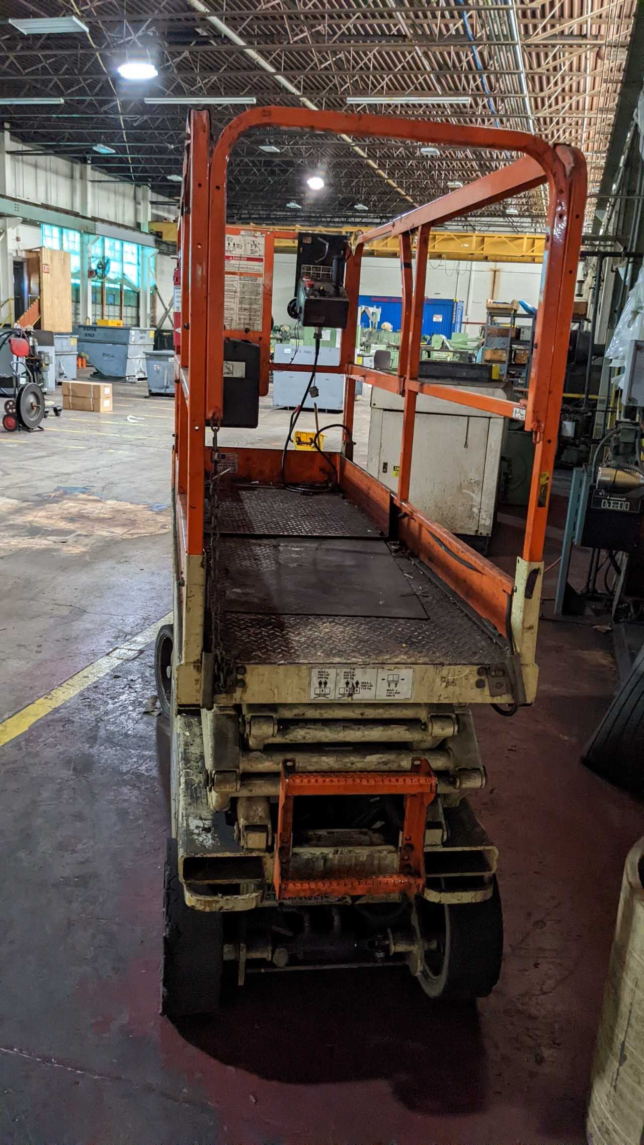 JLG 2032E2 20 Ft Scissor lift - SCISSOR LIFTS
