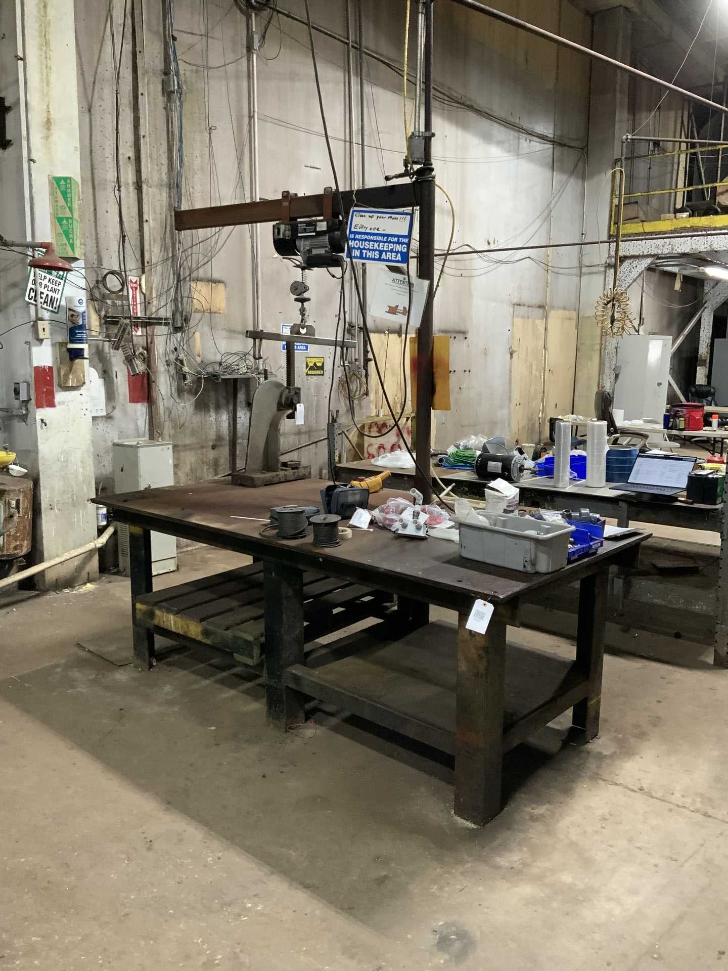 STEEL TABLE WITH 750LBS HOIST (EXCLUDES ARBOR PRESS) - MECHANICAL STAMPING PRESSES