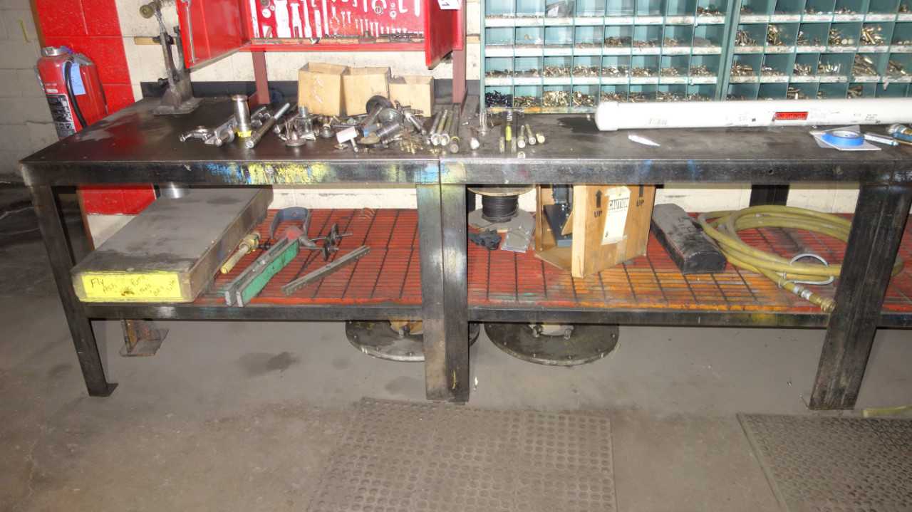LOT OF 5 STEEL WORK TABLES WITH VISE - MISCELLANEOUS