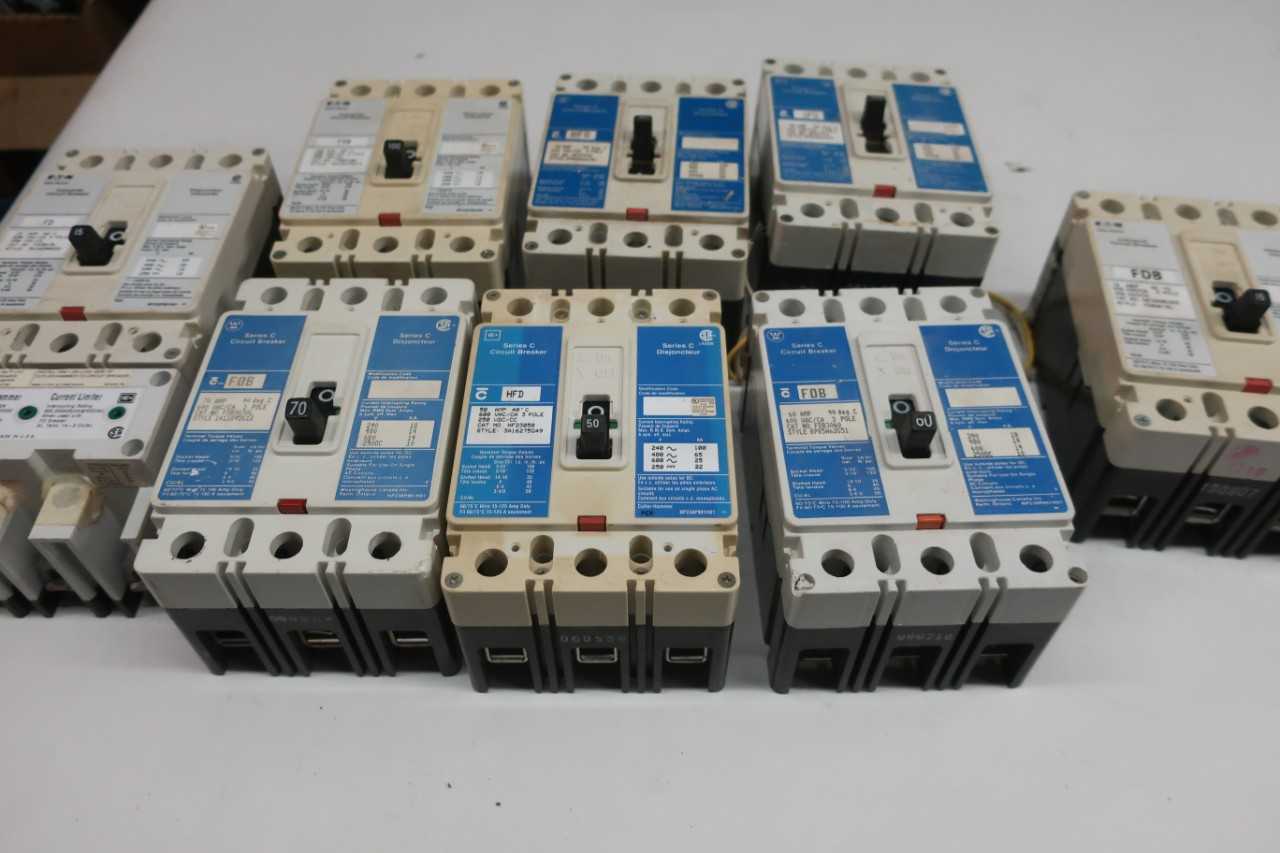 LOT OF 8 ASSORTED EATON CUTLER HAMMER CIRCUIT BREAKERS - CIRCUIT BREAKERS