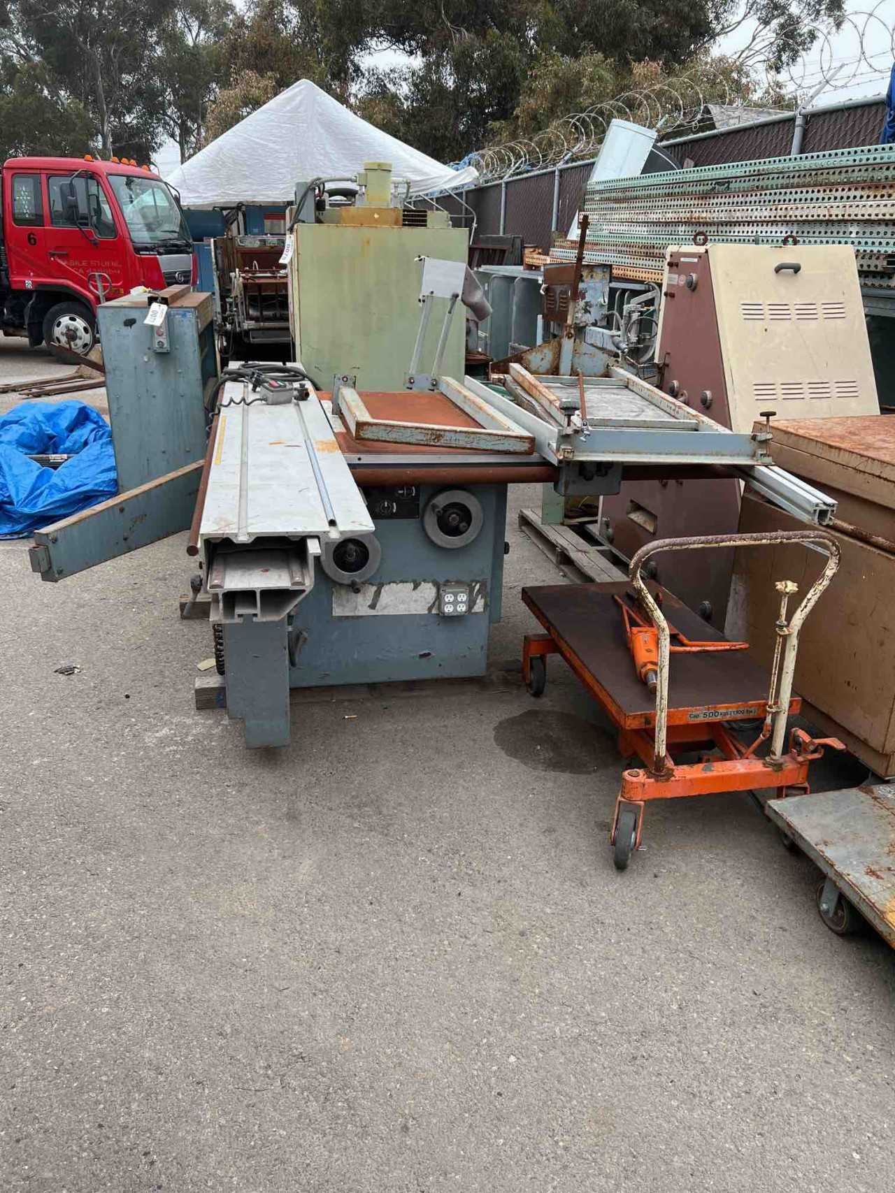 Delta DE-40 Table Saw - METAL SAWS