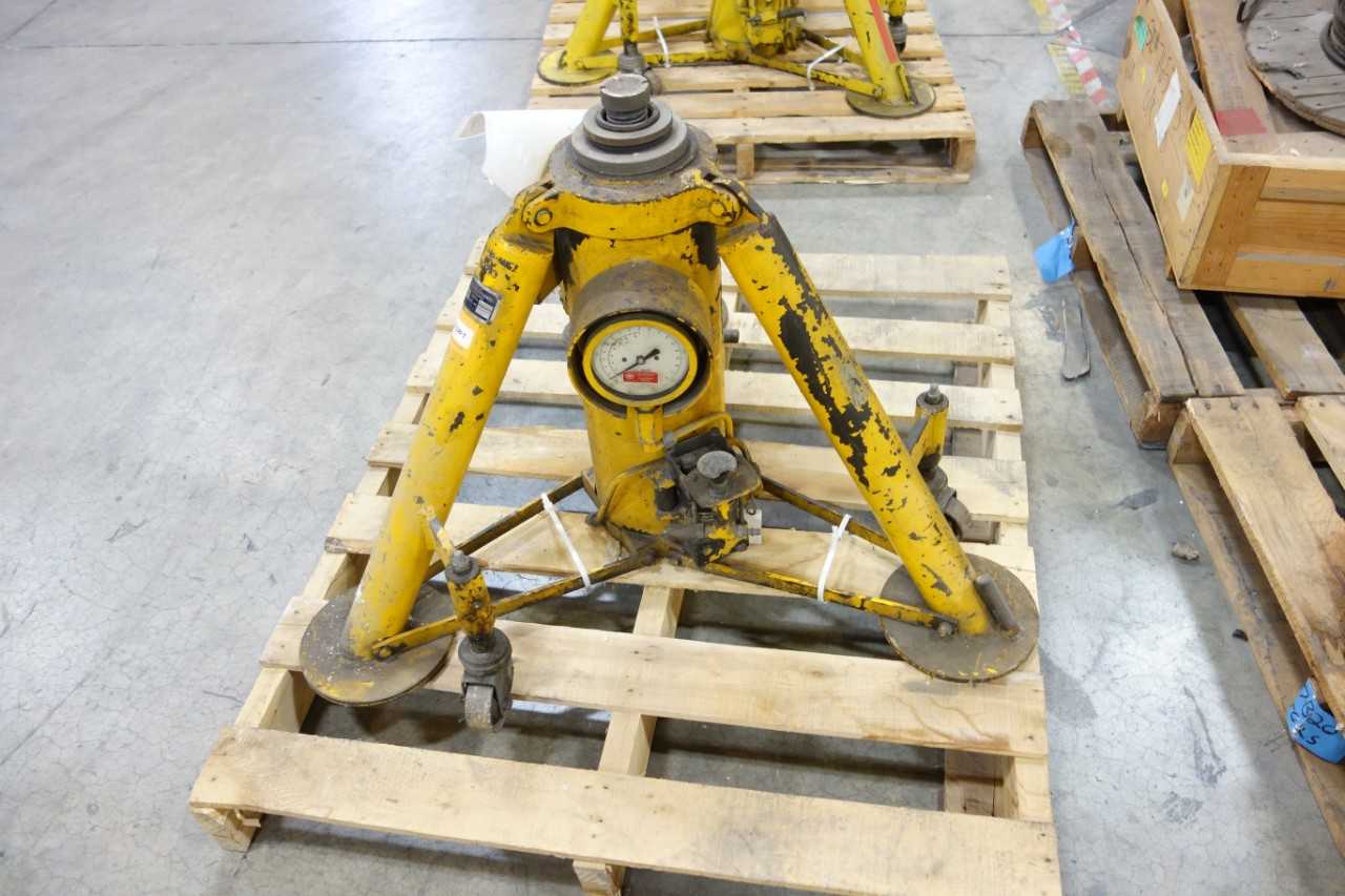 10 TON JACK - MANUAL PALLET JACKS
