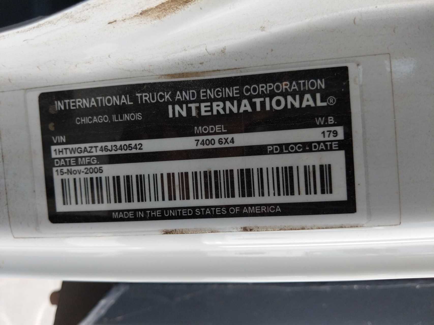 2005 INTERNATIONAL 7400SBA WORKSTAR 6X4 DUMP TRUCK - HYDRO EXCAVATOR TRUCKS