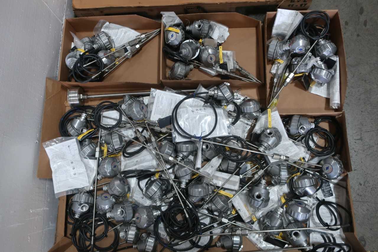 2 PALLETS OF ASSORTED THERMOCOUPLES. PYROMATIC - HAND TOOLS