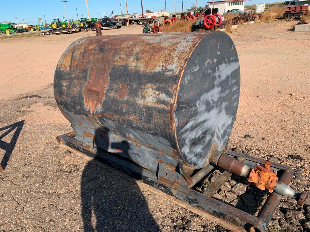 Large tank - PROCESS EQUIPMENT