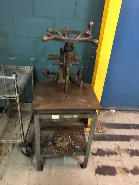 Lassy Hand Tapper - HAND TOOLS Lassy Hand Tapper - HAND TOOLS