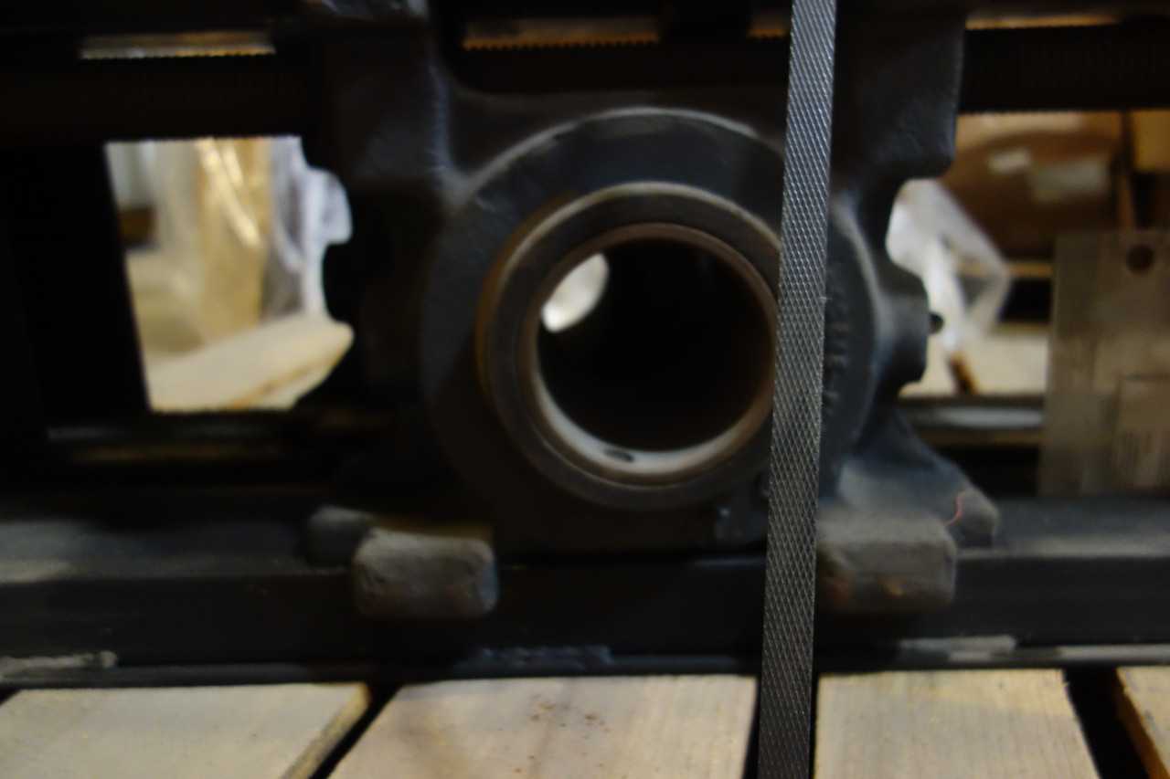 LOT OF 2 LINKBELT BEARINGS IN STEEL FRAME - BEARINGS