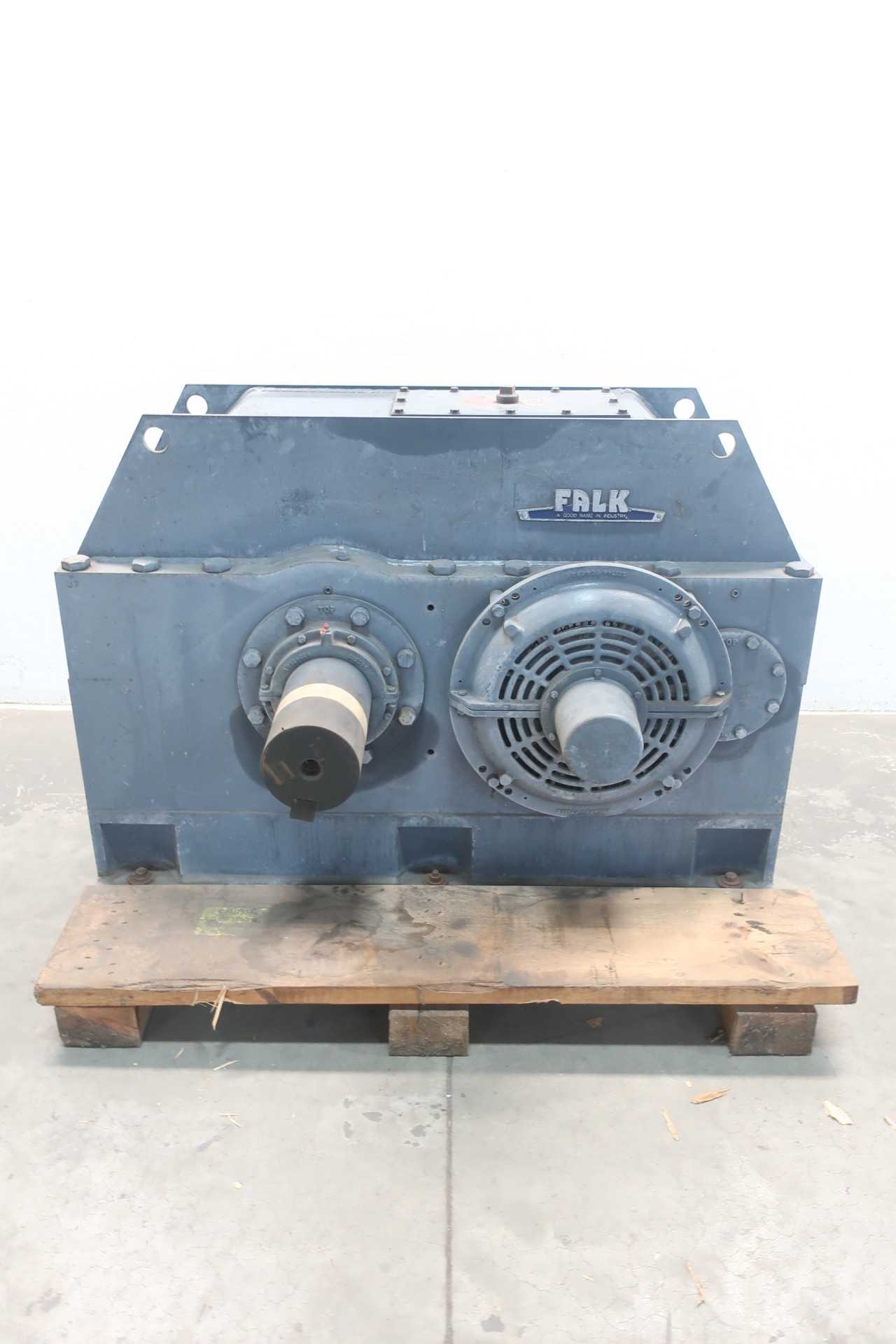 FALK 1125YF1-S ENCLOSED GEAR DRIVE 800HP 5.174:1 - GEAR REDUCERS
