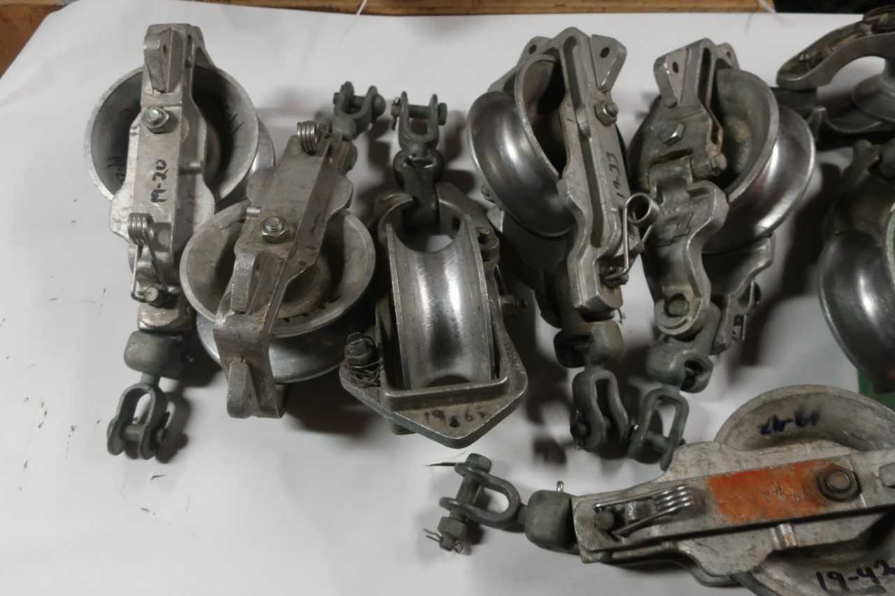 LOT OF 12 ASSORTED SHERMAN RILEY BLOCK AND TACKLE PULLEYTRAVELLERS - ELECTRIC POWER TOOLS