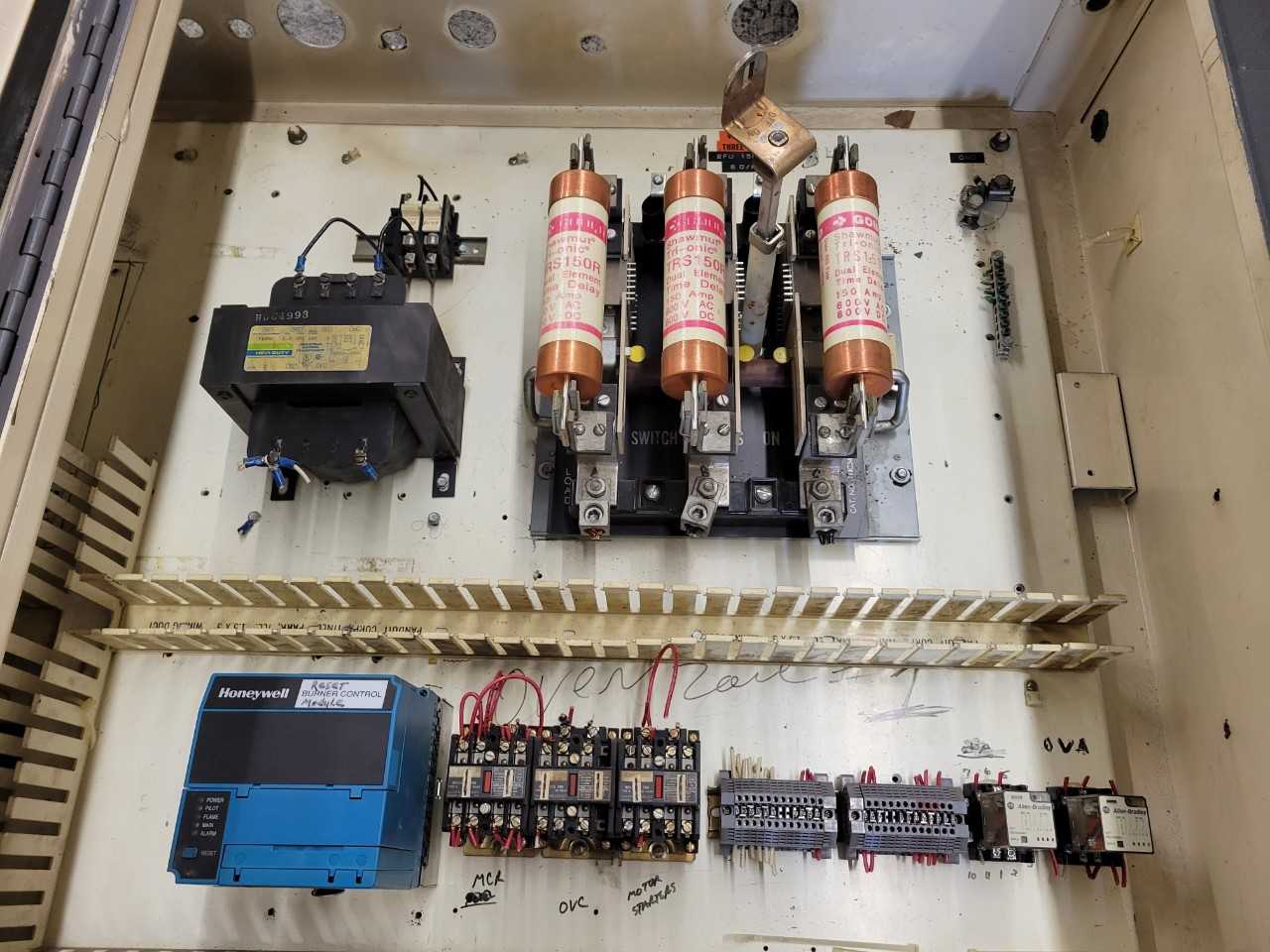 Custom Panel - Contactor, Transformers, Fuses - Includes 1 x AE16HN0 - CONTACTORS