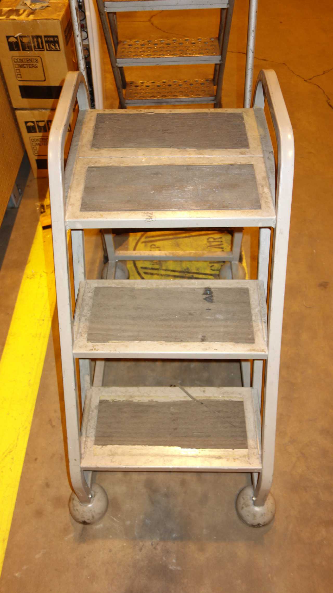 LOT OF 2 ASSORTED ROLLING STEP LADDERS - MATERIAL HANDLING