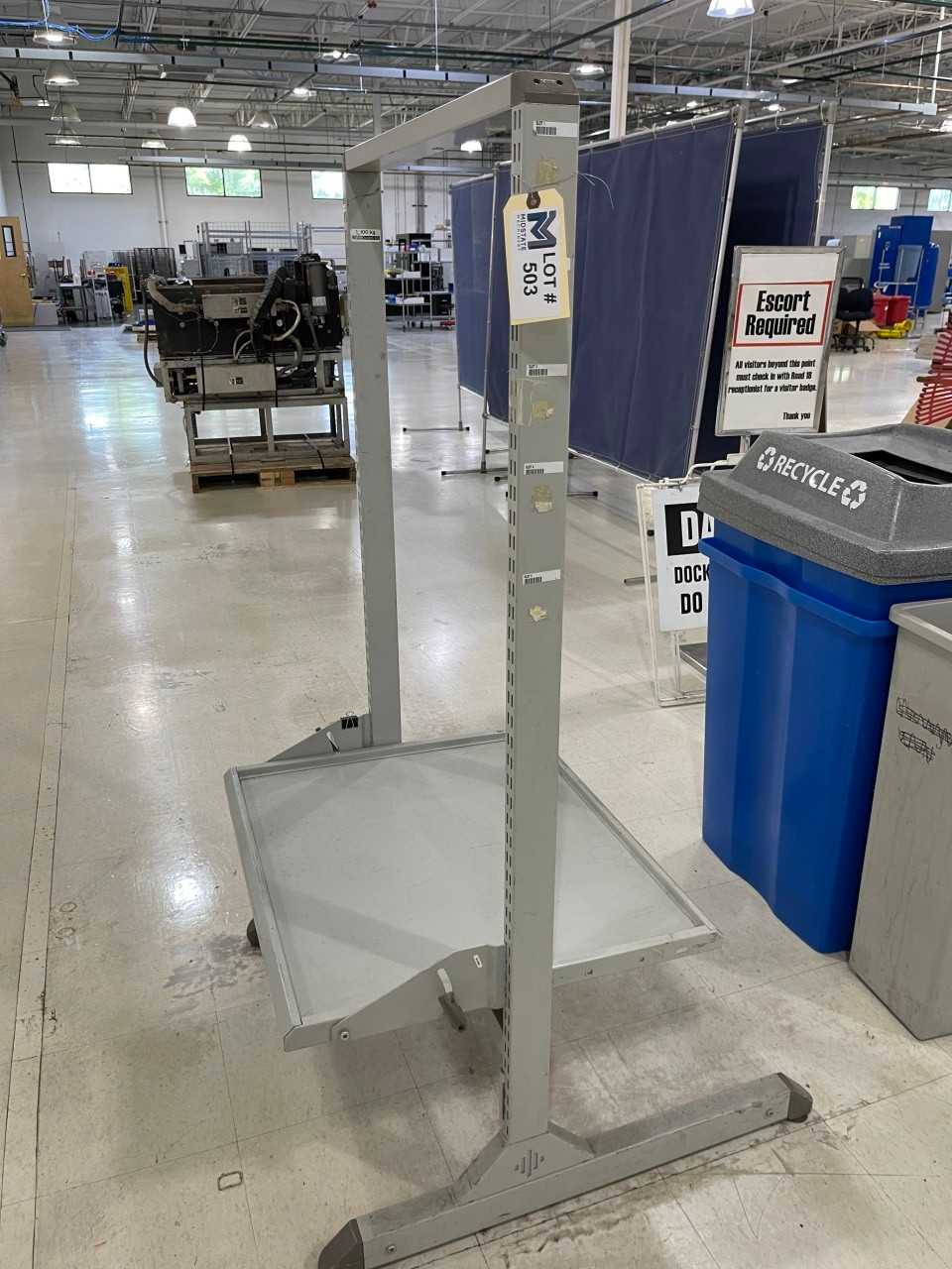 Supply Stand - MATERIAL HANDLING