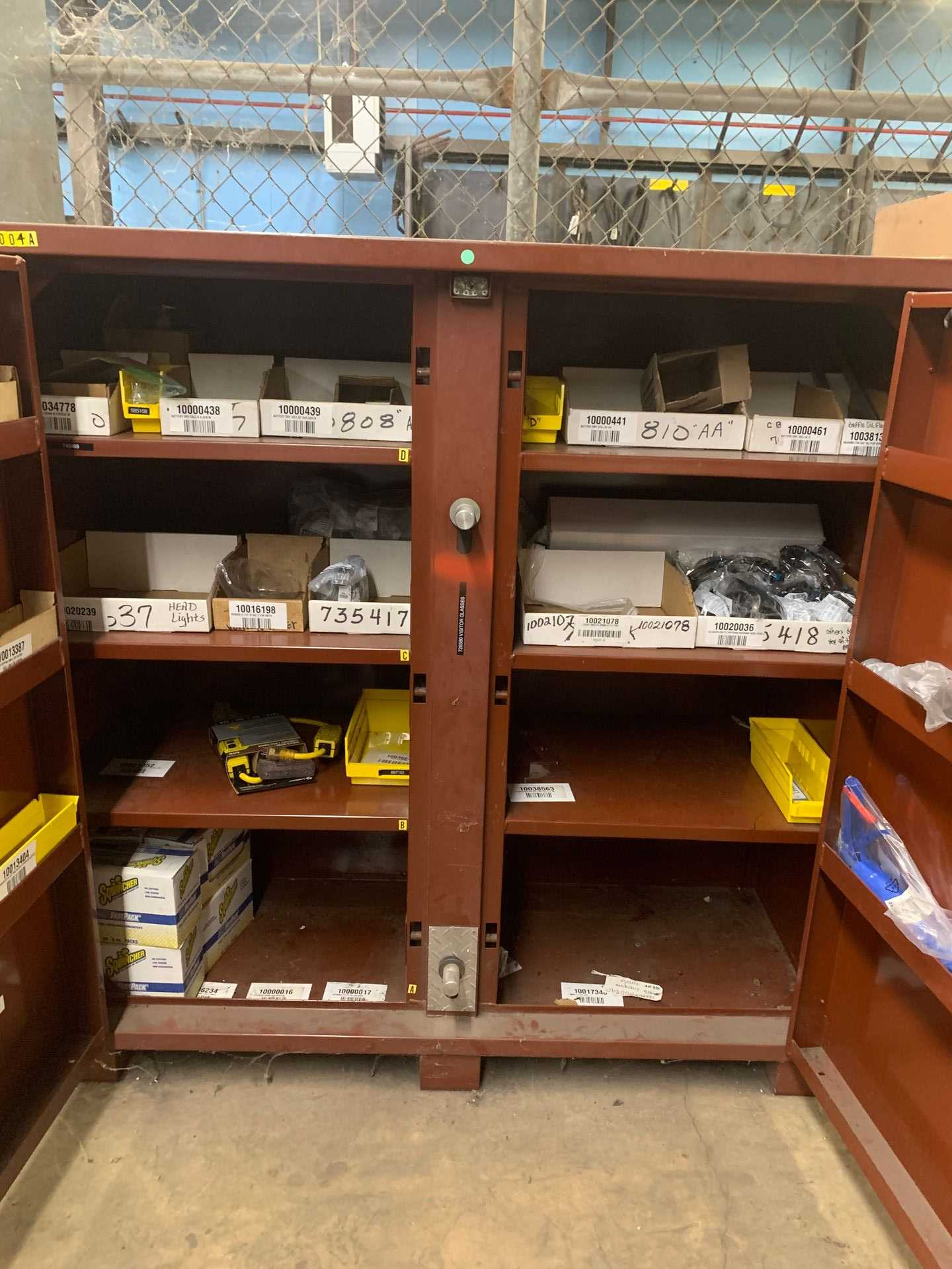 Jobox Cabinet - TOOL STORAGE