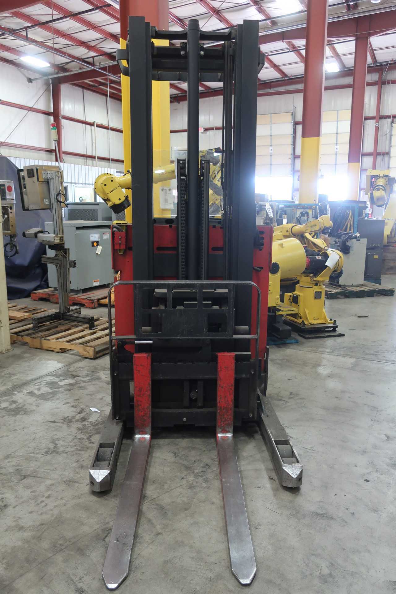 RAYMOND EASI R40 - FORKLIFTS