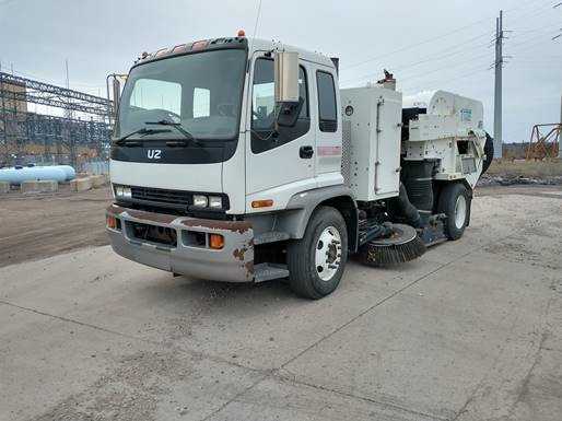 2008 Tymco DST-6 Dustless Street Sweeper with FVR/Isuzu Chassis - 3,895 Hours - CONSTRUCTION