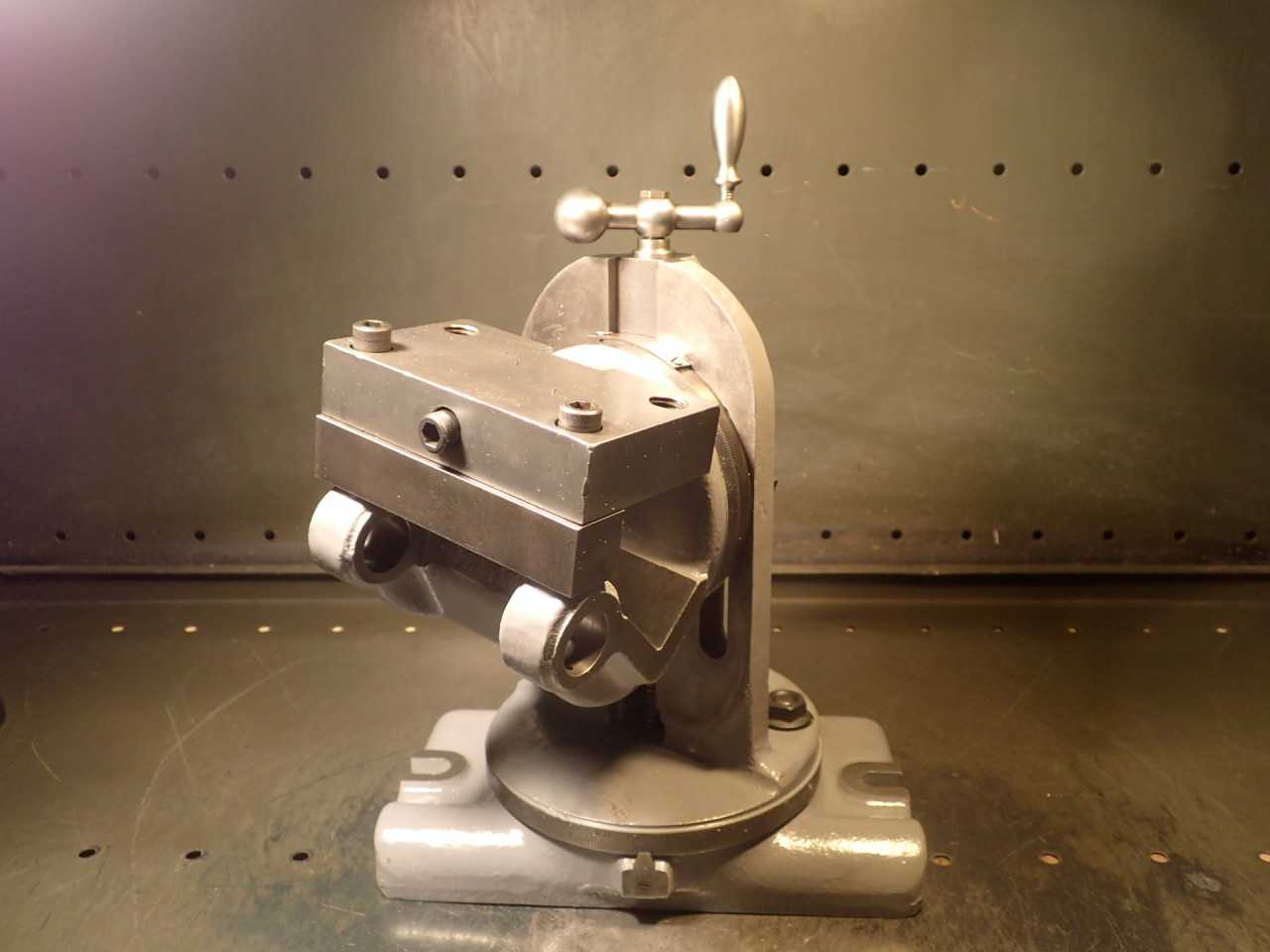 Brown & Sharpe (B&S) ID OD Grinder Universal Tool Cutter Attachment: - GRINDING MACHINES