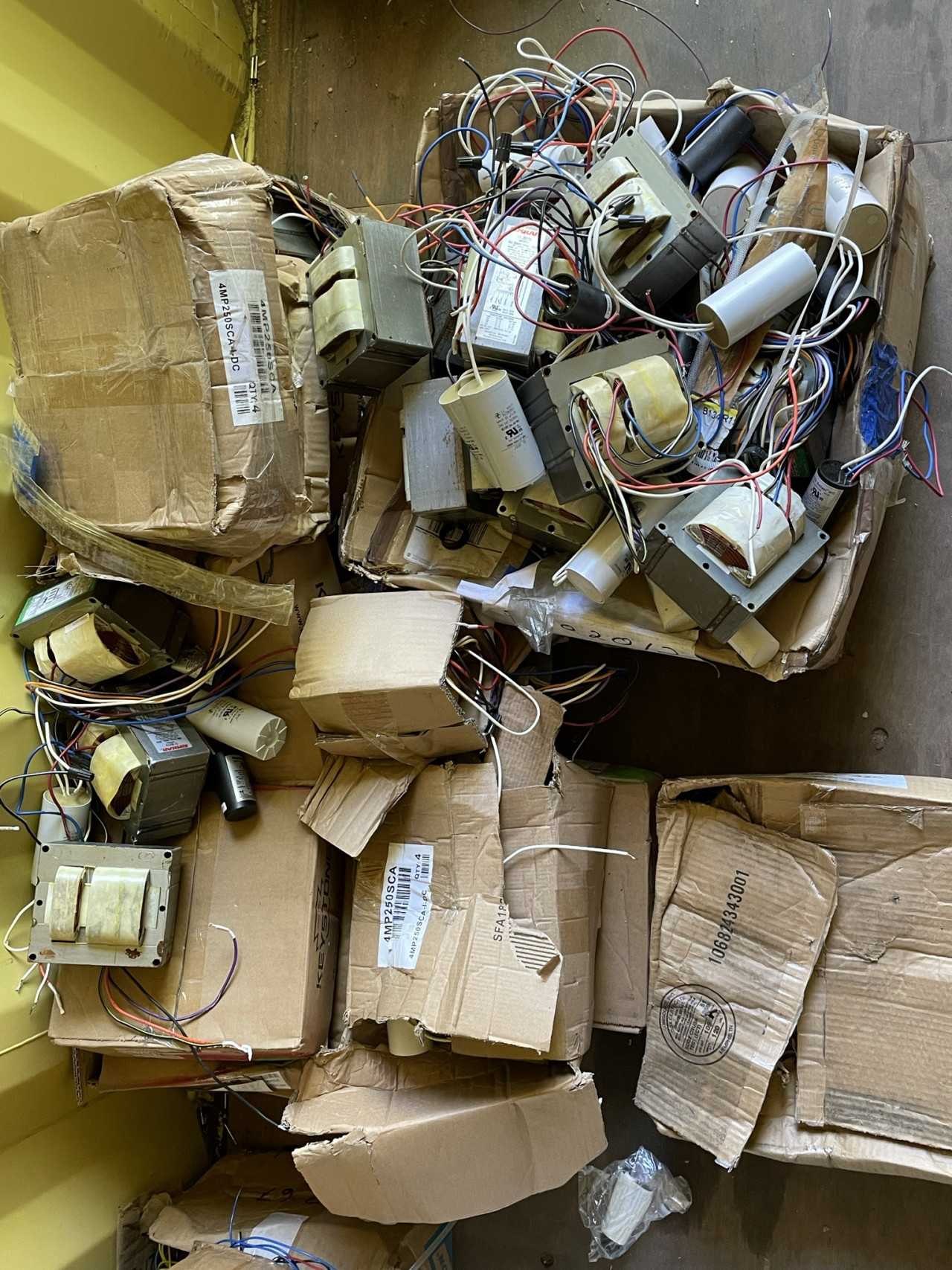 Lot of Approximately 900 New HID Lighting Ballast Kits from Advance, CEW, Pacific, Universal and Venture - LIGHTING