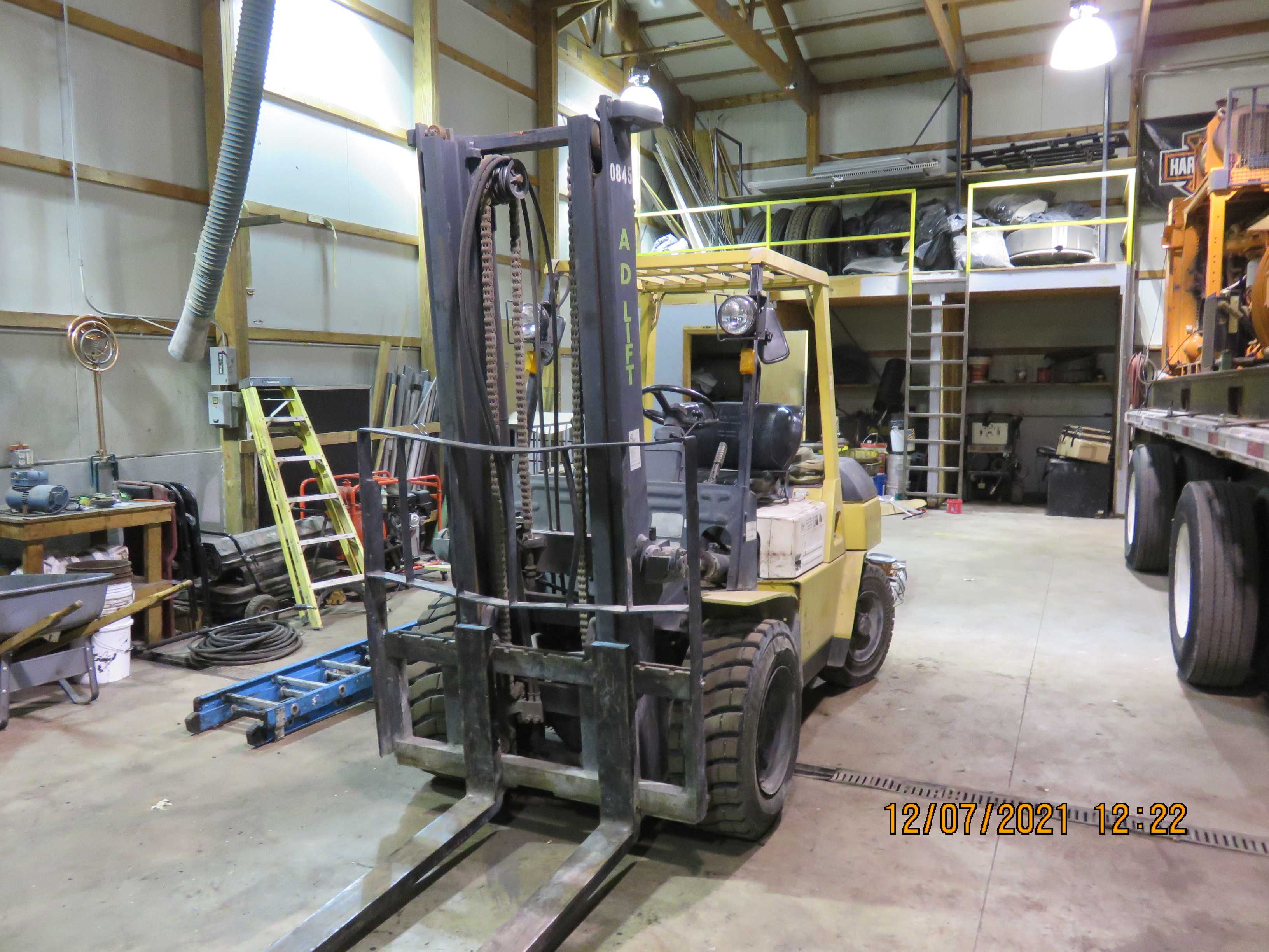 2001 TCM Forklift - FORKLIFTS