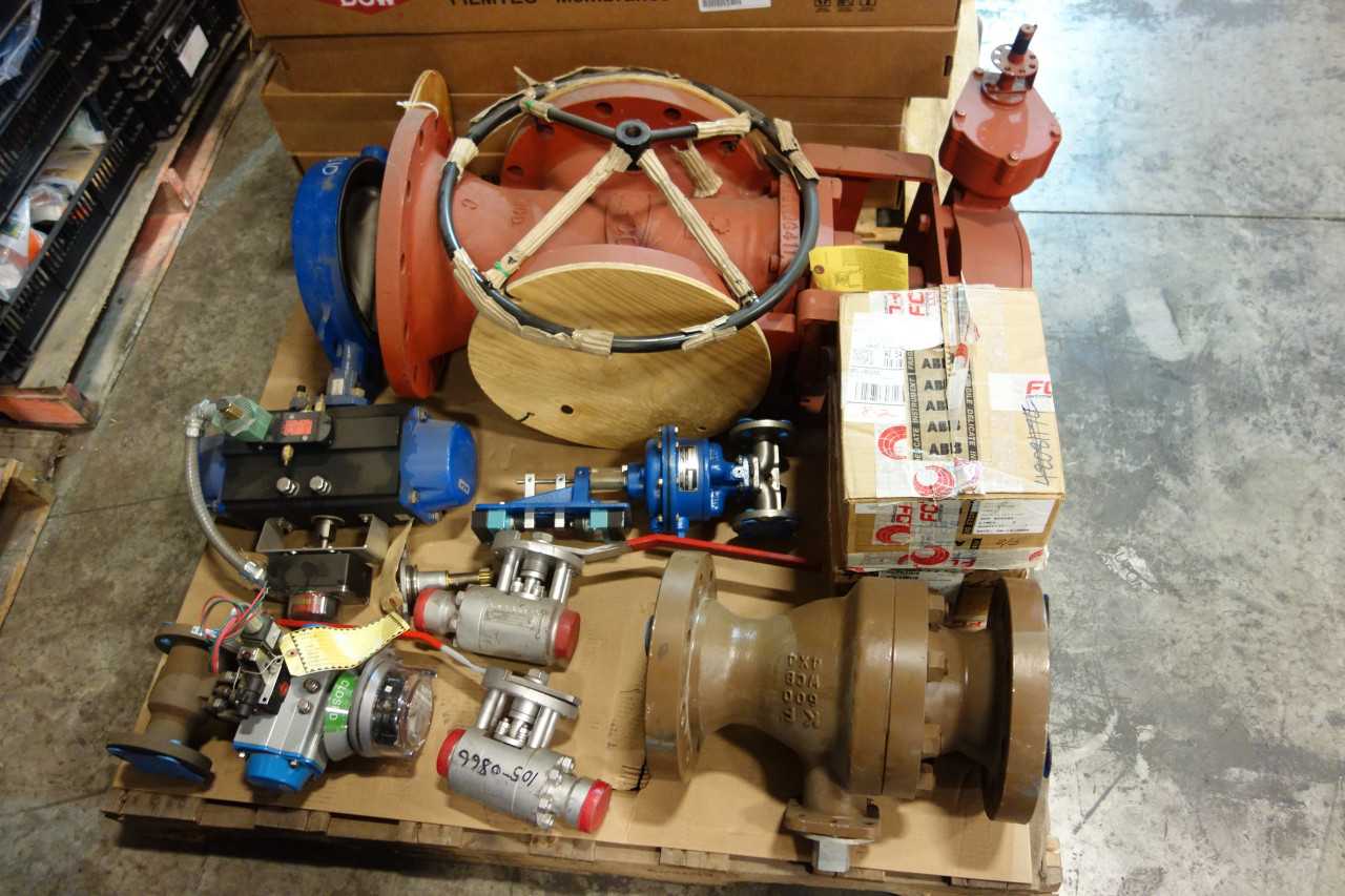 2 PALLETS OF ASSORTED VALVES AND VALVE ACCESSORIES - VALVES
