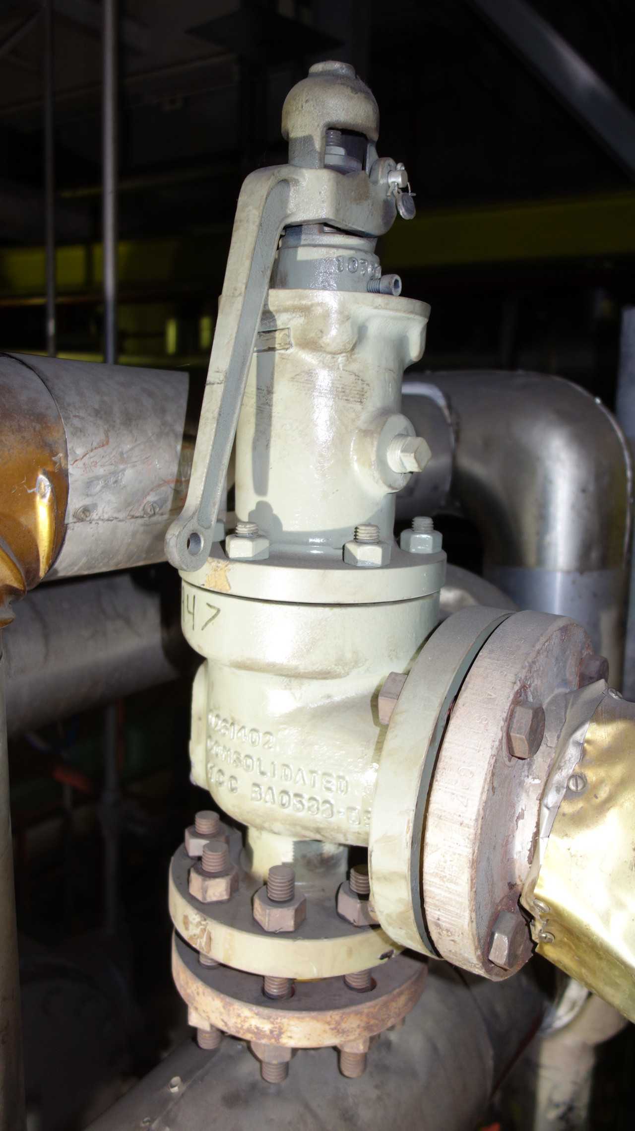 LOT OF 3 CONSOLIDATED AND FARRIS RELIEF VALVES 2IN - RELIEF VALVE