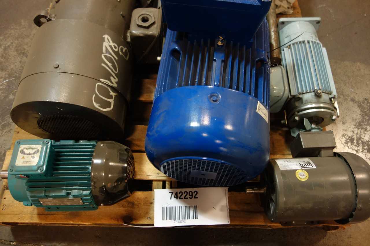 1 PALLET OF ASSORTED ELECTRICAL AC & DC MOTORS- GENERAL ELECTRIC, SIEMENS, WEG - ELECTRIC MOTORS